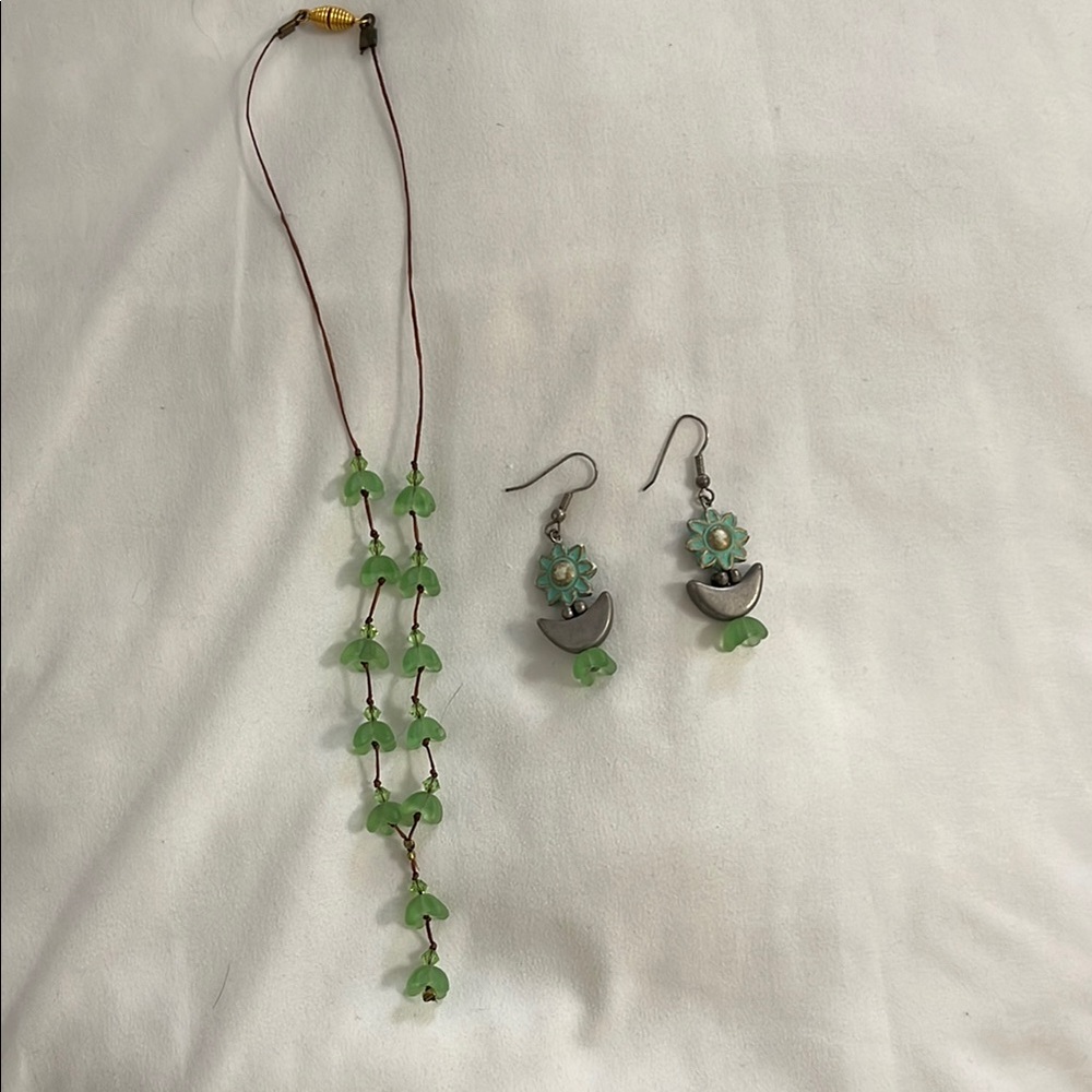 Elegant Green Floral Jewelry Set